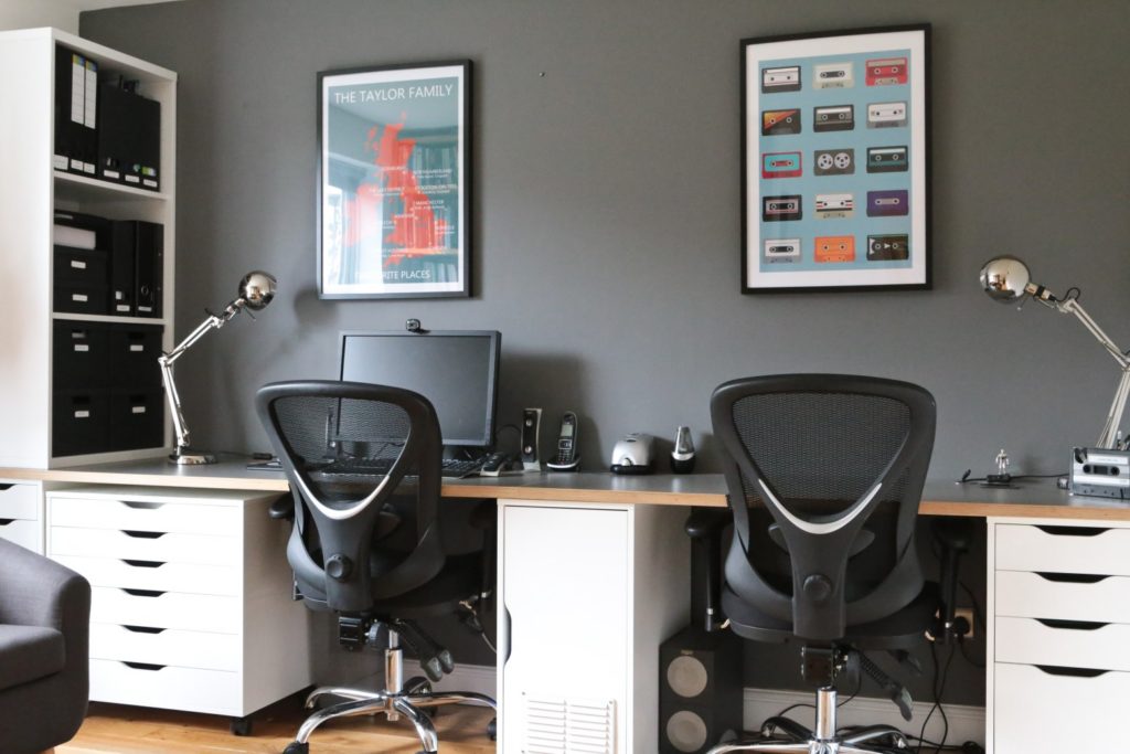 Photo Credit: http://maflingo.com/dining-room-to-den-ikea-hack-study-pt2/
